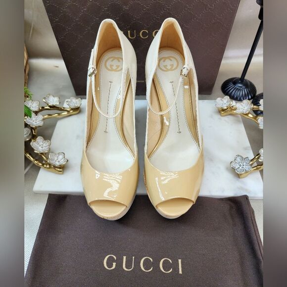 NIB GUCCI VERNICE CRYSTAL/NAPPA CHARLOTTE WEDGE PEEP TOE - Picture 11 of 16